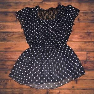 Beautiful Rockabilly Housewife 50’s Polka Dot Blouse